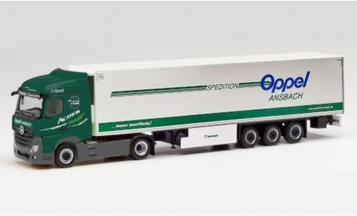 Diecast model cars Mercedes Actros Streamspace 2.5 Oppel Ansbach Tracteur Case 1/87 Herpa