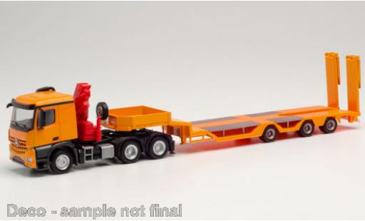 Diecast model cars Mercedes CLA Classic Arocs Classic 6x4 orange with Ladekran Allrounder-Sattelzug 1/87 Herpa