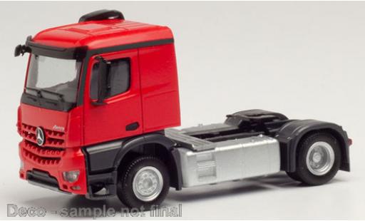 Diecast model cars Mercedes CLA Classic Arocs Classic red 1/87 Herpa