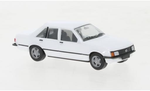 Diecast model cars Opel Rekord E white 1/87 Herpa