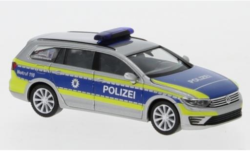 Diecast model cars Volkswagen Passat Base GTE Police Hessen 1/87 Herpa
