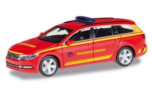 Diecast model cars Volkswagen Passat B8 Variant Fire brigade Dresden 2018 1/87 Herpa