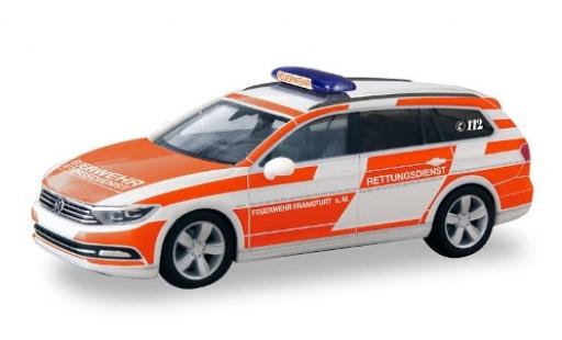 Diecast model cars Volkswagen Passat Base Variant RTW Fire brigade Frankfurt / Main 1/87 Herpa