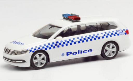 Diecast model cars Volkswagen Passat Base Variant Victoria Police police (AUS) 1/87 Herpa