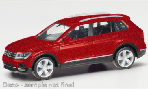Diecast model cars Volkswagen Tiguan Base metallic red 1/87 Herpa