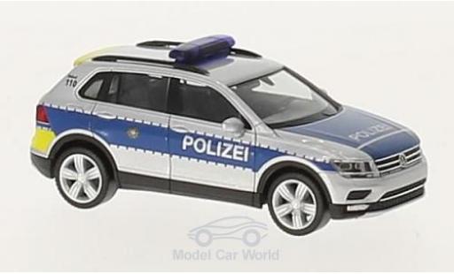 Diecast model cars Volkswagen Tiguan Base Police Wiesbaden 1/87 Herpa
