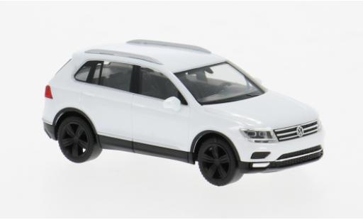 Diecast model cars Volkswagen Tiguan Base white 1/87 Herpa