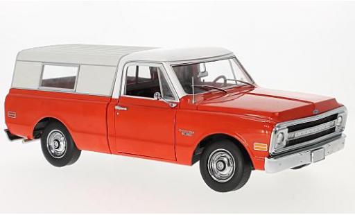 Diecast model cars Chevrolet C-10 Pickup Pick Up red/white 1970 with Camper S 1/18 Highway 61