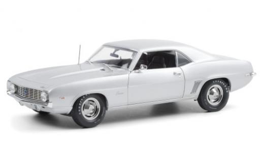 Diecast model cars Chevrolet Camaro ZL1 grey 1969 1/18 Highway 61