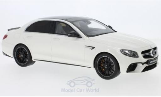 Diecast model cars Mercedes Classe E Base AMG E63 S white 2018 1/18 GT Spirit