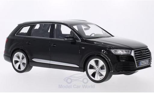 Diecast model cars Audi Q7 suv (4M) black 1/18 Minichamps