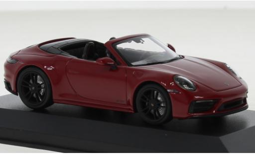 Diecast model cars Porsche 911 GTS 991 Carrera Convertible red 2022 1/43 Minichamps
