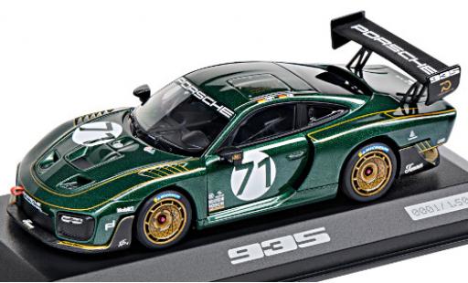 Diecast model cars Porsche 911 GT2 RS 935/19 No.71 J&Atilde;&curren;germeister Basis: 911 (.2) 1/43 Minichamps