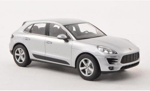 Diecast model cars Porsche Macan Base grey 2013 1/43 Minichamps