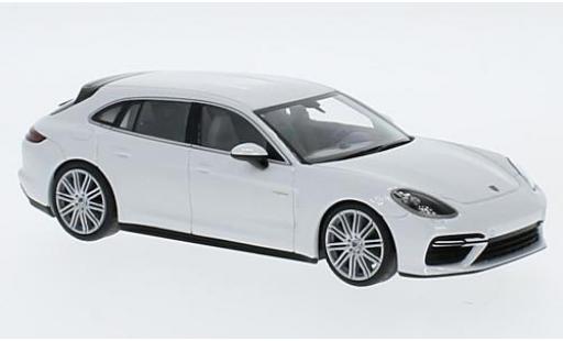Diecast model cars Porsche Panamera e-hybrid Turbo S Sport Turismo white 1/43 Minichamps
