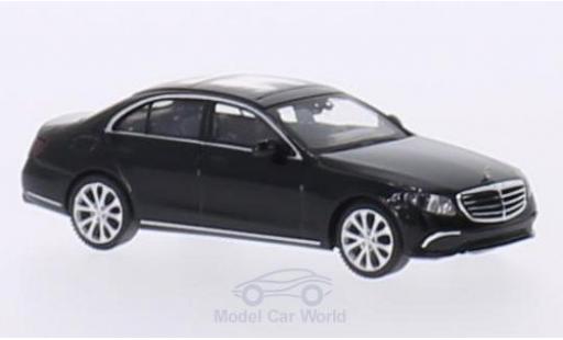 Diecast model cars Mercedes Classe E Base (W213) Exclusive black 1/87 Wiking