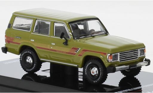 Diecast model cars Toyota Land Cruiser Base FJ60 oliv 1/64 INNO64