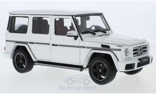 Diecast model cars Mercedes Classe G Base (W463) white 2015 1/18 iScale