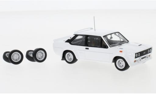 Diecast model cars Fiat 131 Abarth white 1978 Plain Body Version y compris les Zusatzteile 1/43 IXO