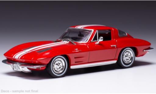 Diecast model cars Chevrolet Corvette Stingray red/white 1963 1/43 IXO
