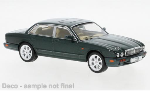 Diecast model cars Jaguar XJ8 Base 8 (X 308) green 1998 1/43 IXO