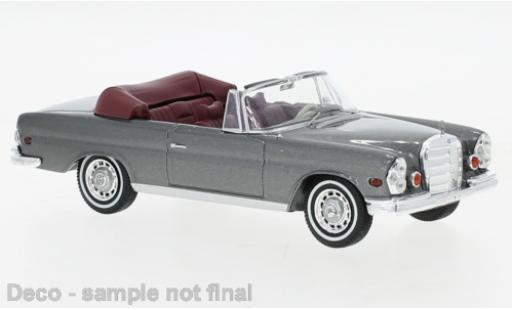 Diecast model cars Mercedes 280 Base SE 3.5 (W111) metallise grey 1969 1/43 IXO