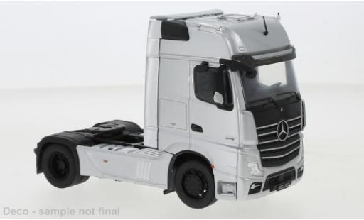 Diecast model cars Mercedes Actros Base MP4 grey 1/43 IXO