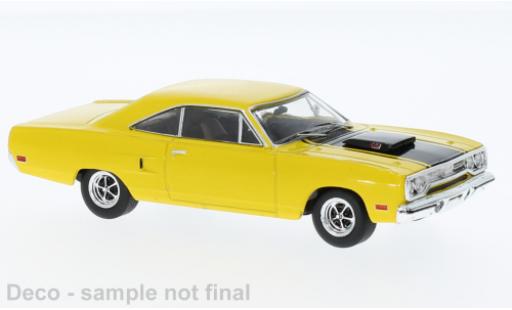Diecast model cars Plymouth Road Runner 1970 yellow 1/43 IXO