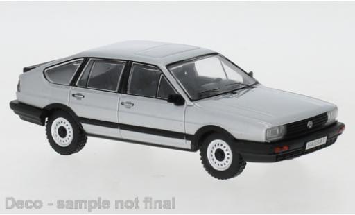 Diecast model cars Volkswagen Passat B2 d 1985 1/43 IXO