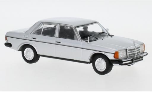 Diecast model cars Mercedes 200 Coupe D (W123) grey 1976 1/43 IXO
