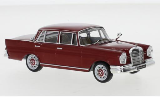 Diecast model cars Mercedes 220 Base SE (W111) red 1959 1/43 IXO