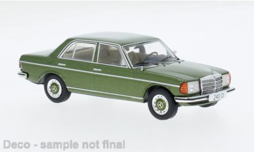 Diecast model cars Mercedes 240 Coupe D (W123) metallise green 1976 1/43 IXO