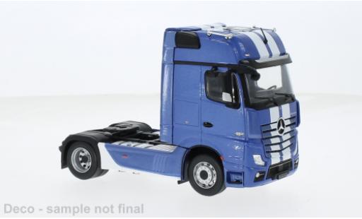 Diecast model cars Mercedes Actros Base MP4 metallise blue 1/43 IXO