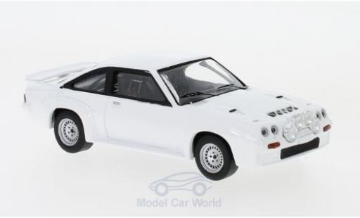 Diecast model cars Opel Manta 400 white 1986 Plain Body Version inklusive 4 Ersatzr&Atilde;&curren;der 1/43 IXO