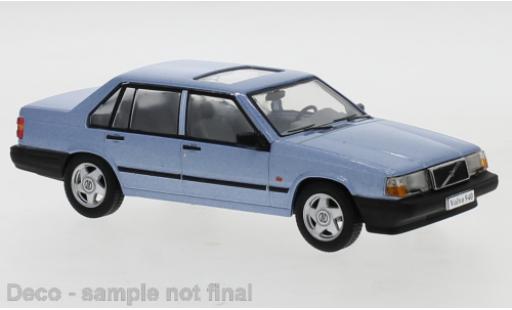 Diecast model cars Volvo 940 Turbo metallic blue 1990 1/43 IXO