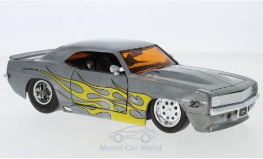 Diecast model cars Chevrolet Camaro Coupe grey/Dekor 1969 1/24 Jada Toys