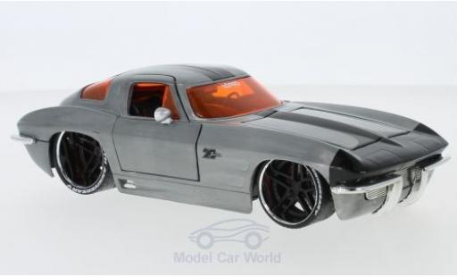 Diecast model cars Chevrolet Corvette Stingray Sting Ray grey/black 1963 1/24 Jada Toys