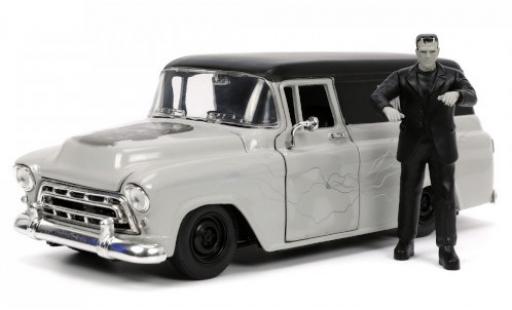 Diecast model cars Chevrolet Suburban suv Frankenstein 1957 with Figur 1/24 Jada Toys