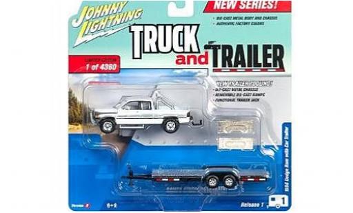 Diecast model cars Dodge RAM pickup 1500 white/grey 1996 with Flatbed Anh&Atilde;&curren;nger without Vitrine 1/64 Johnny Lightning