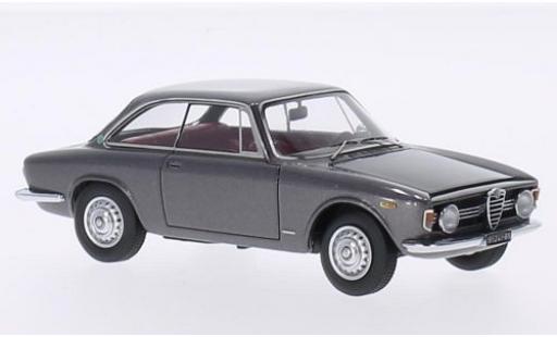 Diecast model cars Alfa Romeo Giulia sprint gt Velcoce 1.6 metallic grey 1966 1/43 Kess