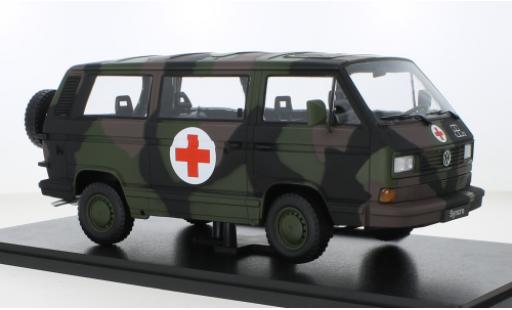 Diecast model cars Volkswagen T3 B Bus Syncro Bundeswehr Ambulance 1987 1/18 KK Scale