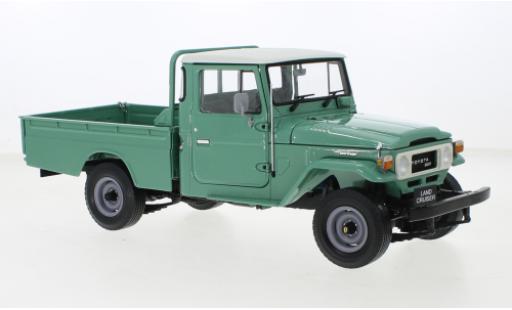 Diecast model cars Toyota Land Cruiser 40 Pick Up green 1/18 Kyosho