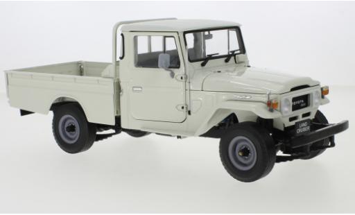 Diecast model cars Toyota Land Cruiser 40 Pick Up white RHD 1/18 Kyosho