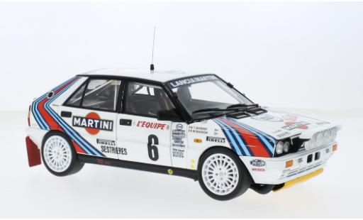Diecast model cars Lancia Delta HF 4WD No.6 Martini Rally WM Rally Monte Carlo 1987 1/18 Kyosho