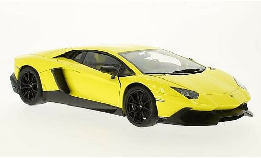 Lamborghini Aventador LP720-4 1/18 Autoart 50th Anniversary Edition yellow 2013 diecast model cars