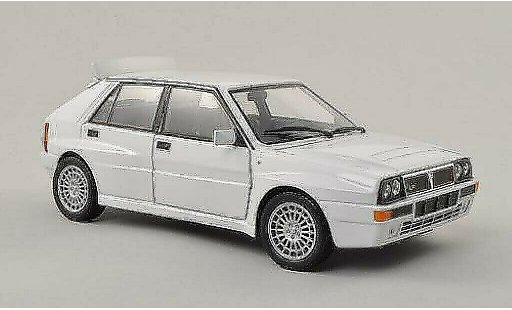 Lancia Delta HF Integrale Evoluzione 1/24 Burago EVO white diecast model cars