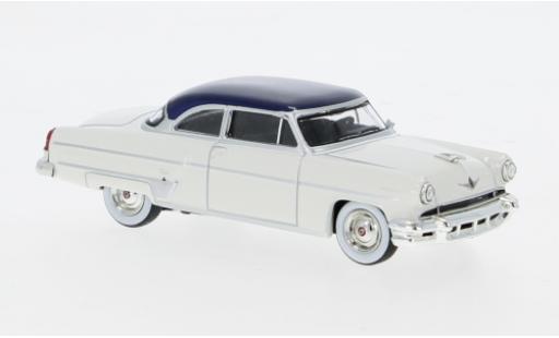 Diecast model cars Lincoln Capri Base beige 1/64 Mini GT
