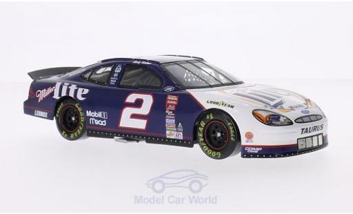 Diecast model cars Ford Taurus Nascar No.2 Miller Lite 2000 inklusive Podest with Leitplanke R.Wallace 1/24 Lionel Racing