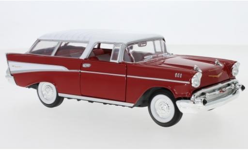 Diecast model cars Chevrolet Nomad Station Wagon red/white 1957 1/43 Lucky Die Cast
