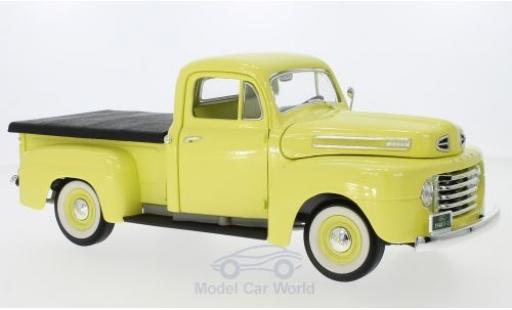 Diecast model cars Ford F-1 Flatbed Pick Up With Cover yellow 1948 1/18 Lucky Die Cast